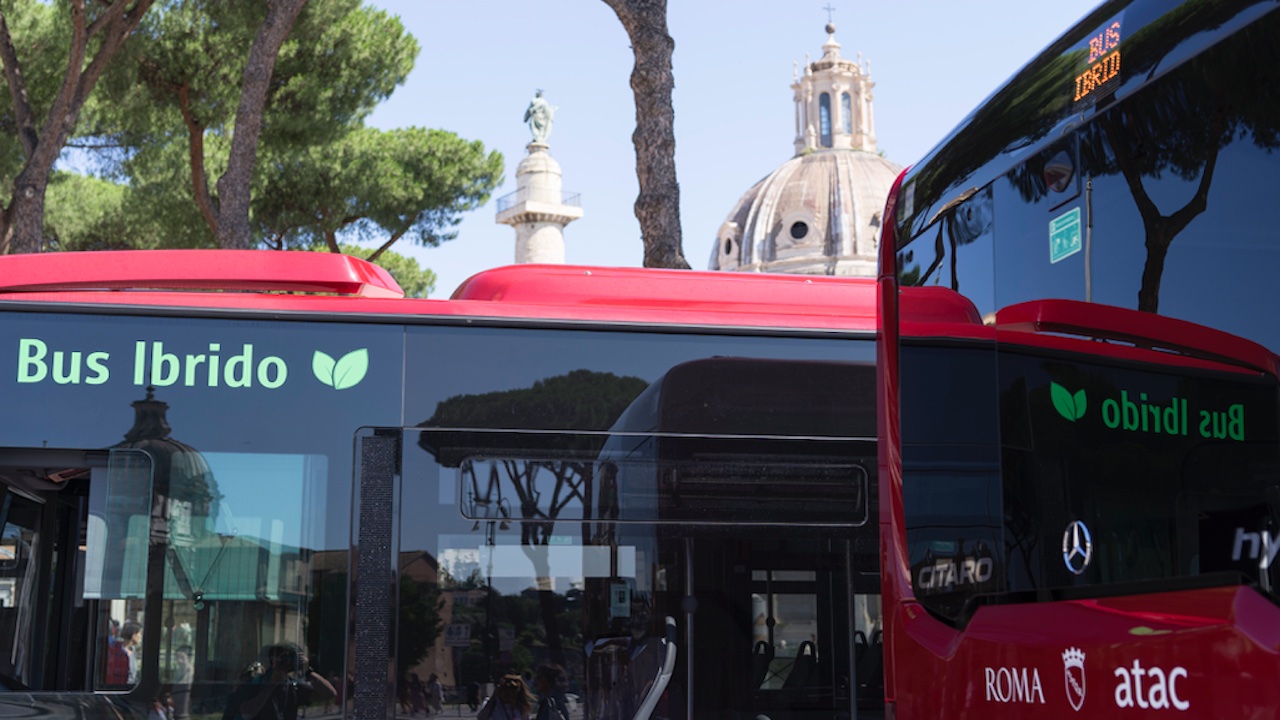 bus ibrido Atac Roma