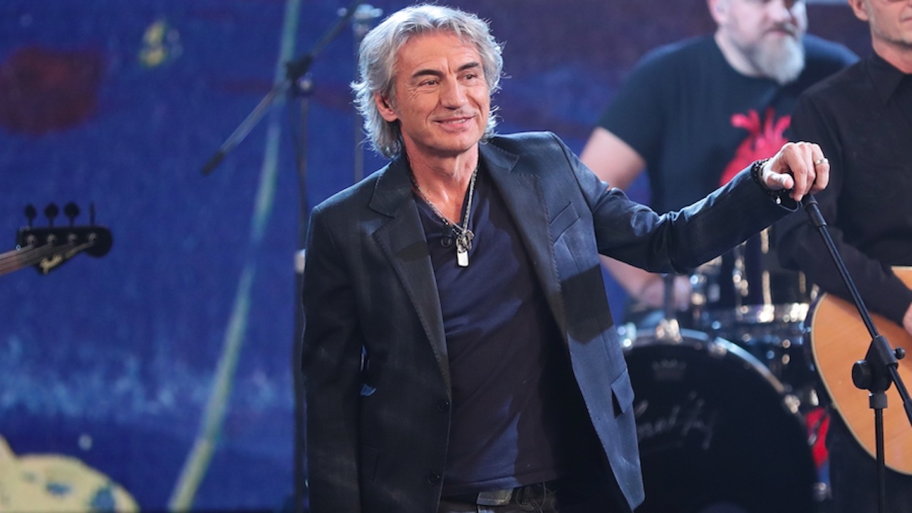 Salta il concerto di Ligabue a Roma, cosa è successo e a quando è stato rinviato lo show