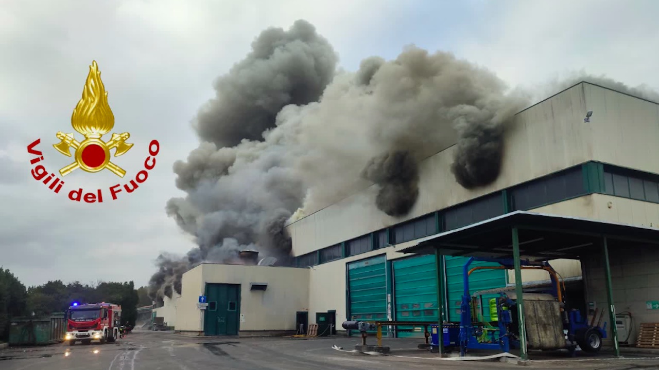 Incendio Malagrotta: la Procura apre fascicolo per rogo doloso: sequestrate le telecamere