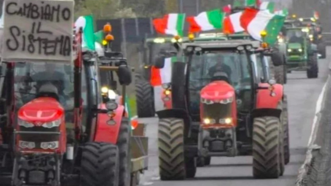 Protesta trattori domani a Roma: sit-in a San Giovanni con 10 mezzi