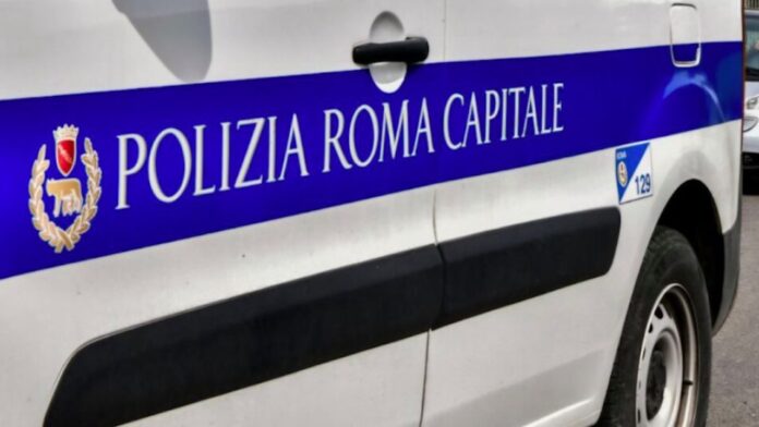 Mamma e figlia di 9 anni investite a Roma: trasportate in ospedale