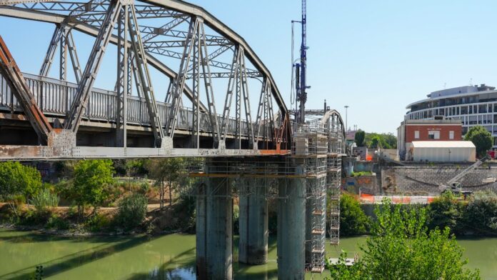 Roma, via al consolidamento Ponte dell'Industria: riapertura prevista entro fine anno