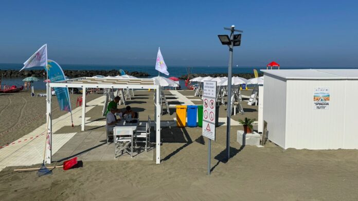 Inaugurata a Fiumicino la Spiaggia per tutti: la prima libera e inclusiva