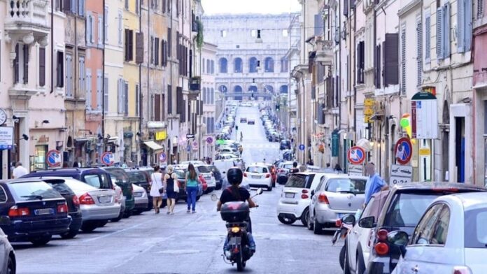 Censimento, al via le operazioni a Roma: oltre 100 rilevatori con tesserino di riconoscimento