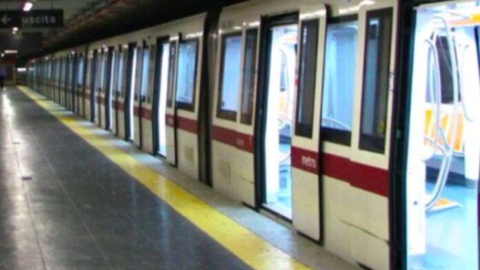 Metro A, stazioni chiuse (e riaperte) per danni da maltempo nella tratta centrale: attivati bus di rinforzo