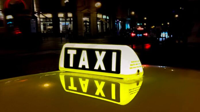 Taxi Roma, online il bando per 1000 licenze: come fare domanda