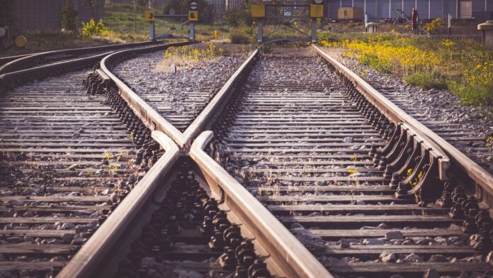 binari morto treno investito formia