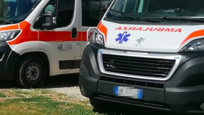 Marino, scontro tra microcar e Mercedes sulla Nettunense: grave 16enne