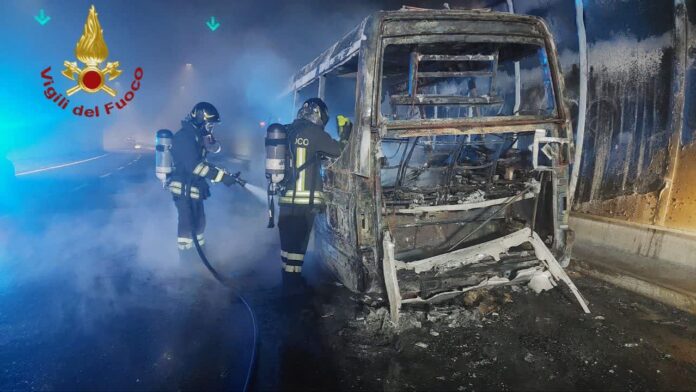 roma incendio galleria giovanni XXII