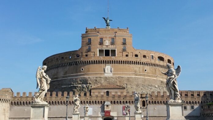 Roma, “Mastroianni. Ieri, Oggi, Sempre” la mostra omaggio a Castel Sant’Angelo