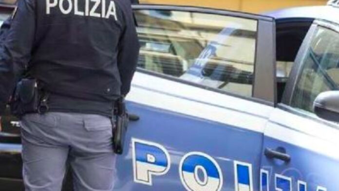 Roma, ricercato si presenta in commissariato per richiedere passaporto: arrestato