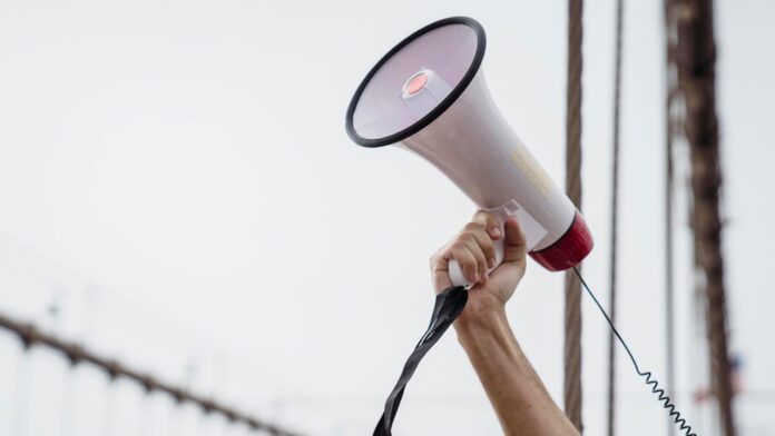 Roma, continua la protesta degli studenti nelle scuole: occupato il Socrate